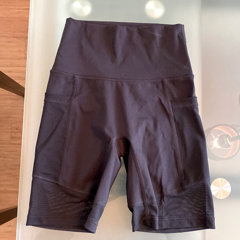 Aerie biker shorts w/pockets - size XS